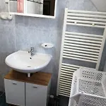Schoenes Mit Grossen Pool 250 M Vom Balaton Nyaraló