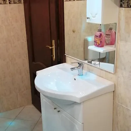 Casa vacanze Schoenes Mit Grossen Pool 250 M Vom Balaton *