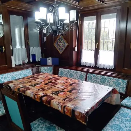 Schoenes Mit Grossen Pool 250 M Vom Balaton Casa vacanze